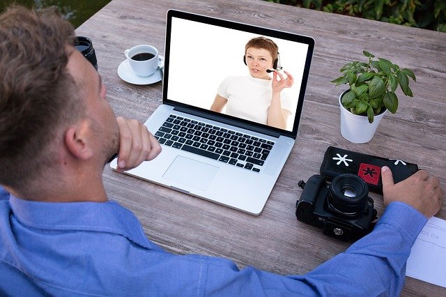 Prepararsi per una conferenza online