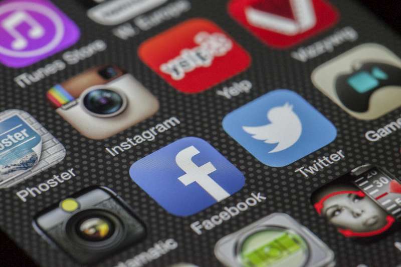Social twitter facebook
